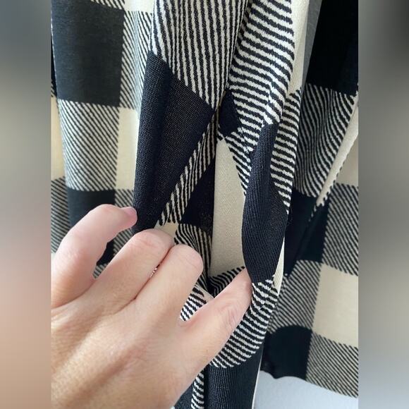Women's XXL Fall Comfort Black Cream Buffalo Plaid Longline Open Front Cardigan - Picture 12 of 12
